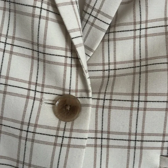 Tommy Hilfiger blazer natural colored plaid blazer size 10 no tags, but new - Picture 2 of 6